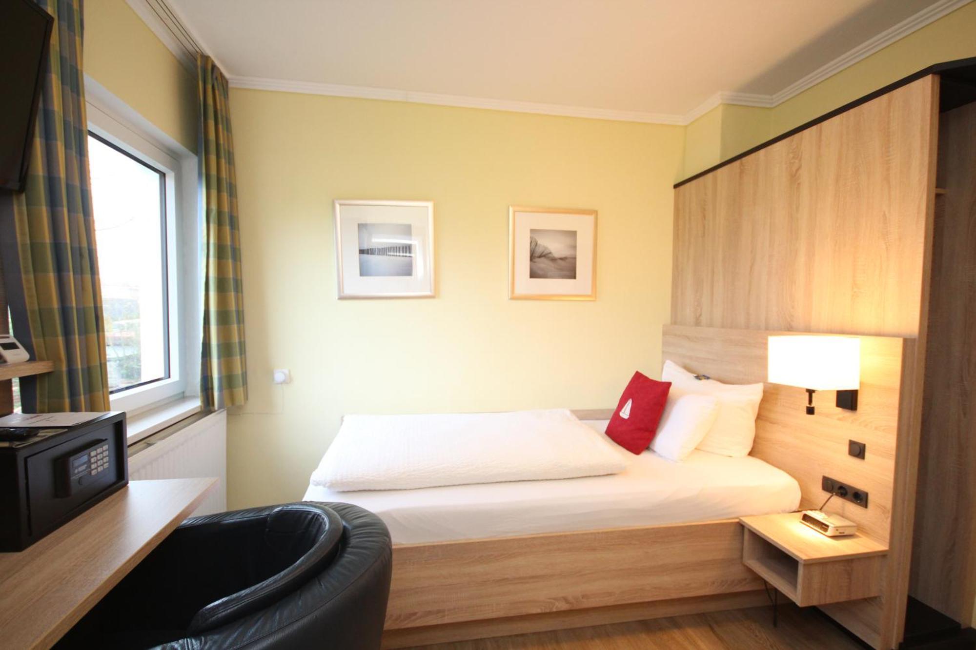 Hotel Morgensonne Garni Бюзум Екстер'єр фото